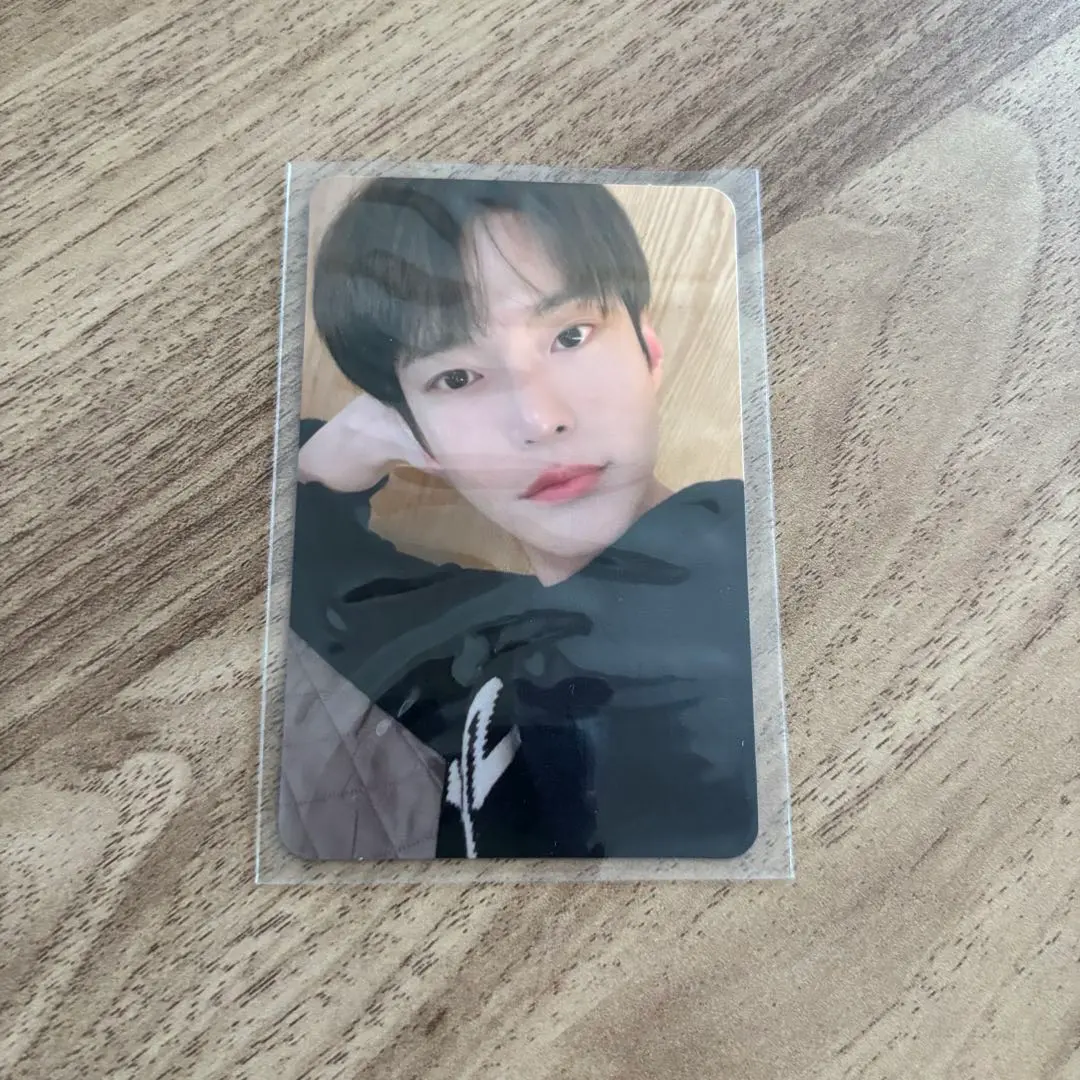 Thumbnail of NCT 127 Resonance Doyoung trading card