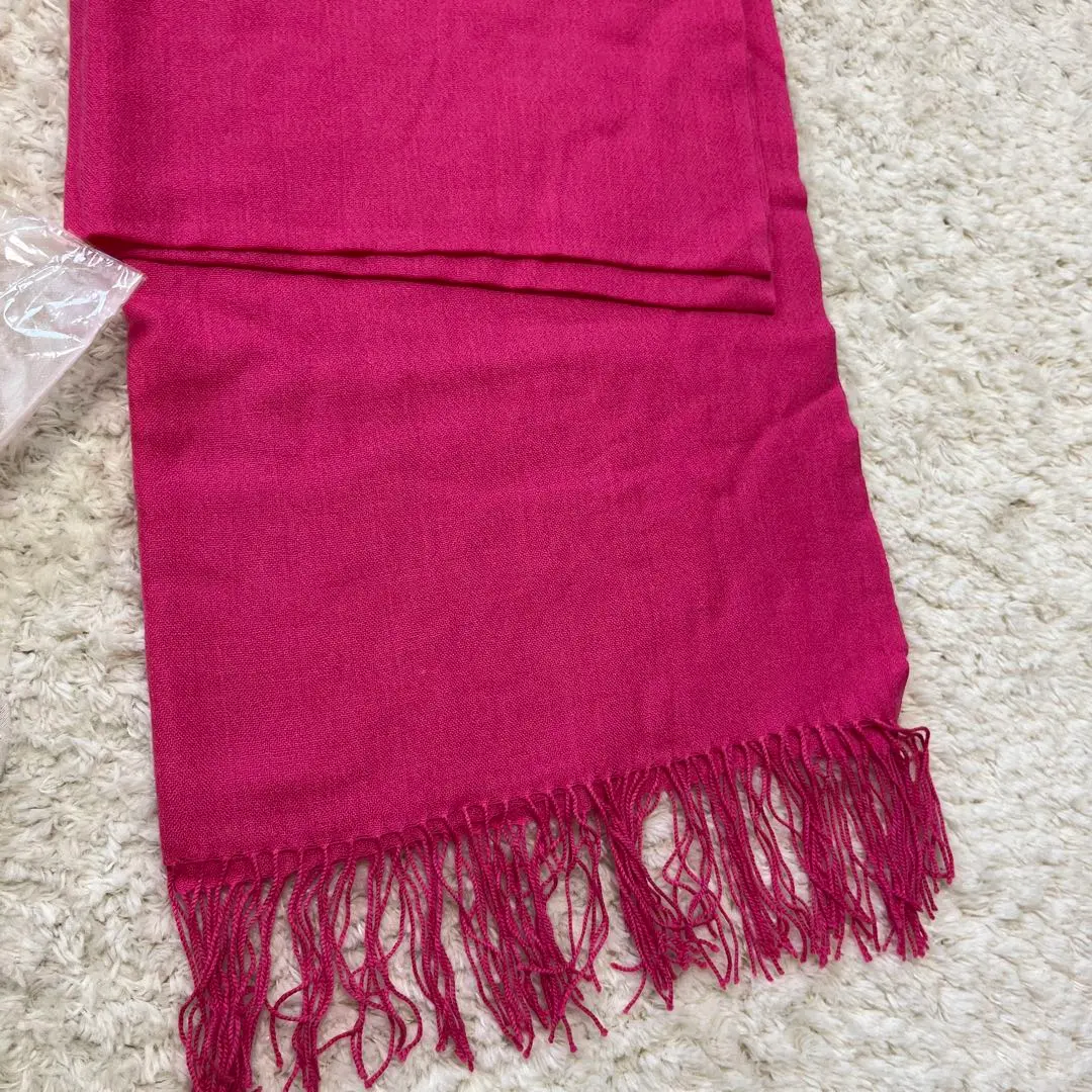 Thumbnail of Stole with fringe, pink