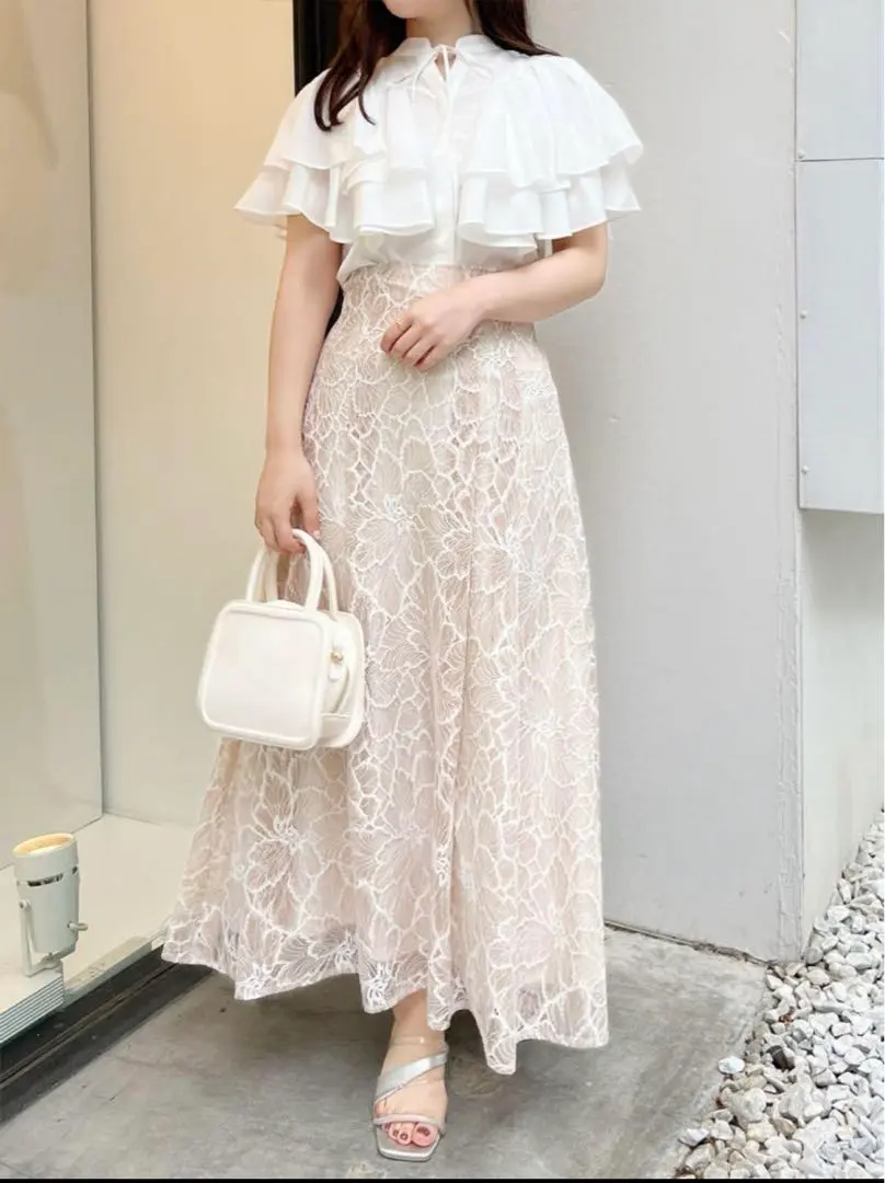 Thumbnail of New MERCURYDUO Flower Lace High Waist Flare Skirt S Beige