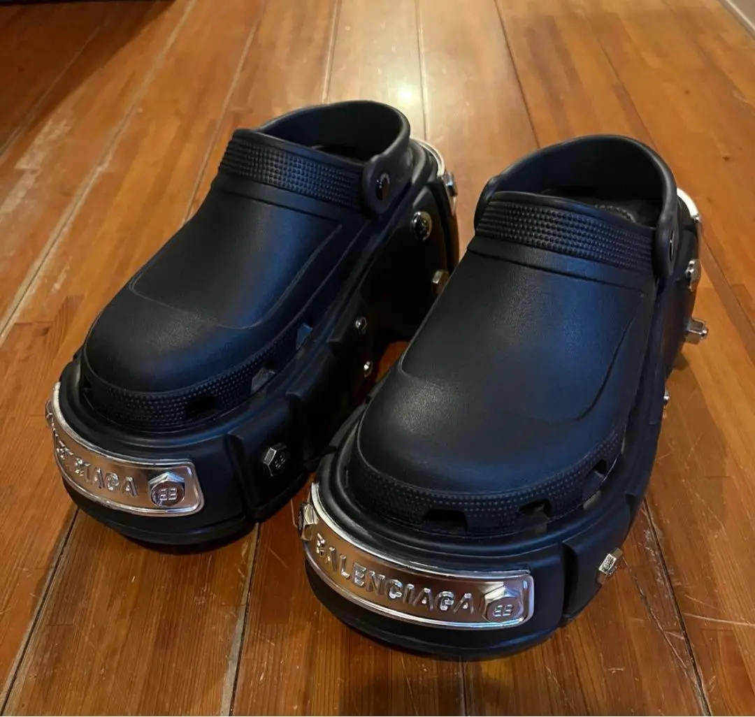 2025年最新】balenciaga crocs 42の人気アイテム - メルカリ