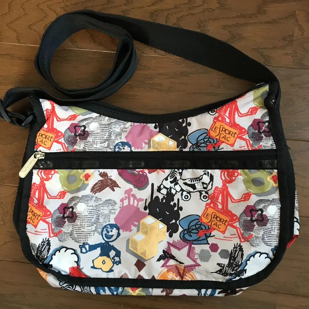 少年義大利麵 溜冰鞋圖案 LeSportsac 肩背包 的縮圖