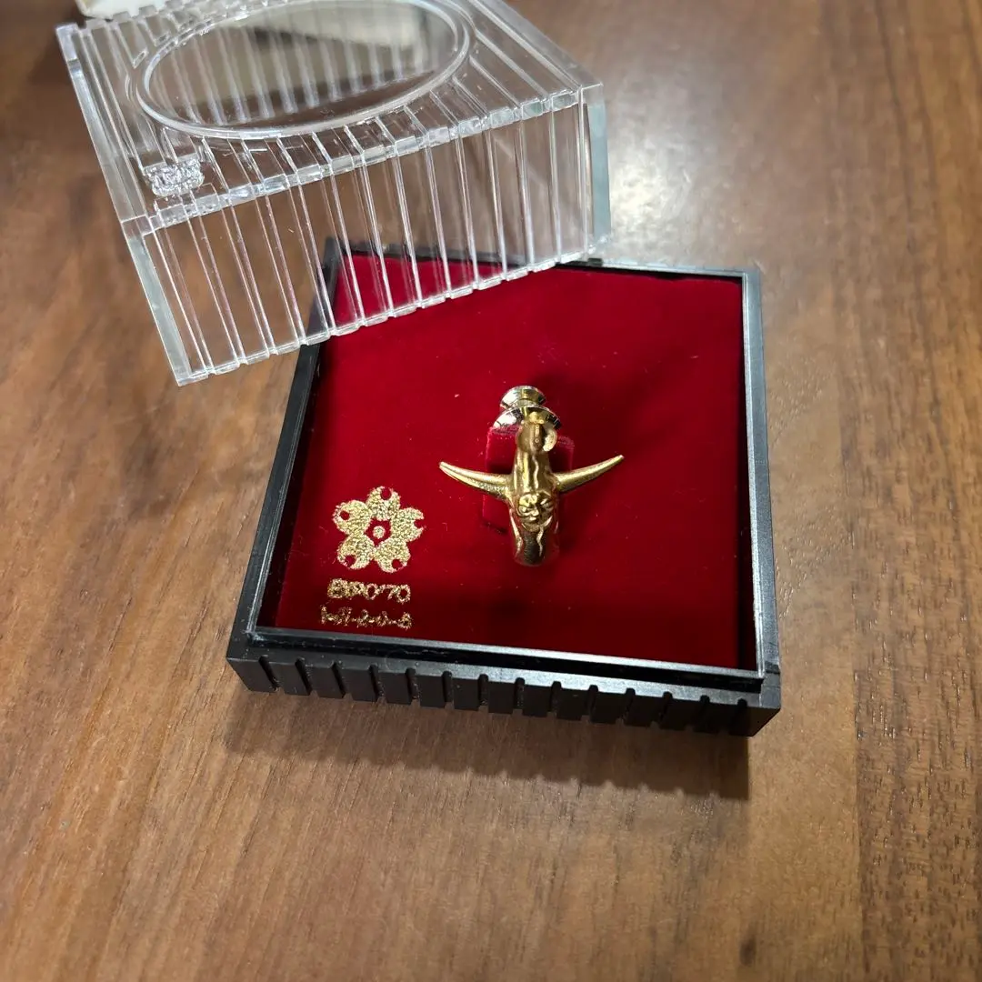 【新品未使用】　岡本太郎　ネクタイピン＆カフスセット 新品未使用】 岡本太郎 ネクタイピン＆カフスセット