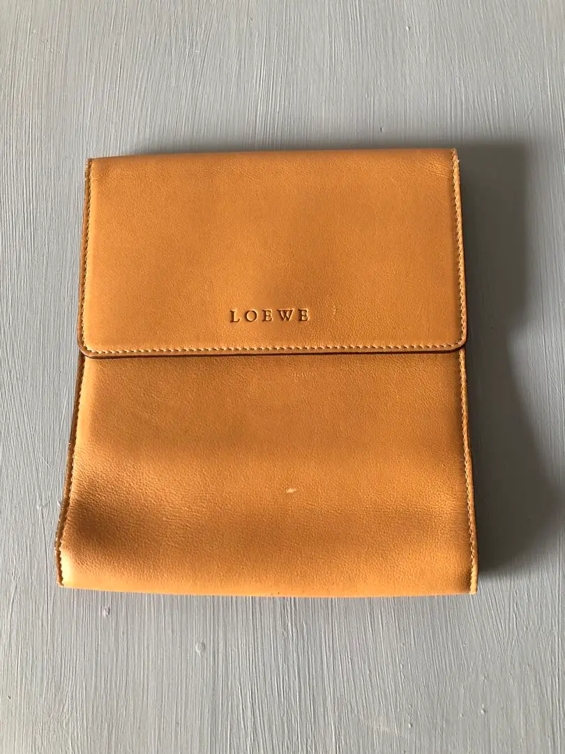 LOEWE CD／DVDケース　レザー　ロエベ　キャメル 美品 LOEWE ロエベ CD DVDケース レザー キャメル - メルカリ