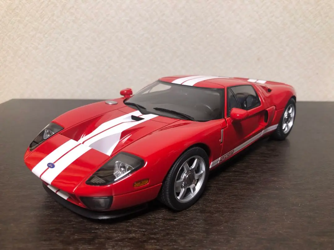 【はじめ】1/18 絶版 AUTOart フォードGT 2004 赤 1/18 AUTOart 2004 Ford GT (Red with White Stripes) Diecast