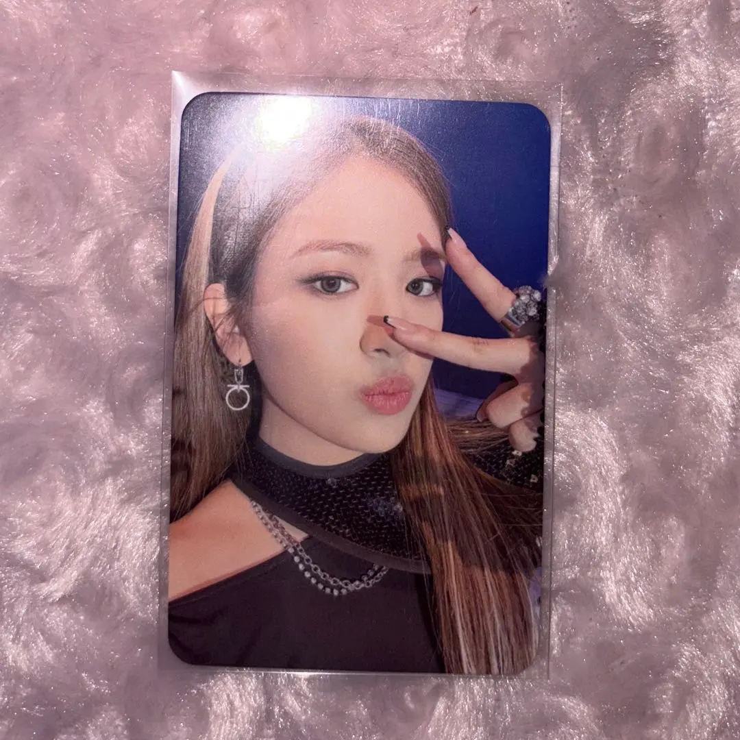 IVE 安兪真 小卡 ELEVEN 特典 的縮圖