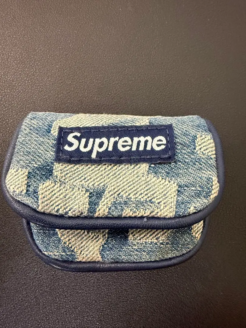 モバイルケース/カバー Supreme - Fat Tip Airpods Case Supreme Fat Tip Jacquard Denim AirPod Case (SS22) - $38
