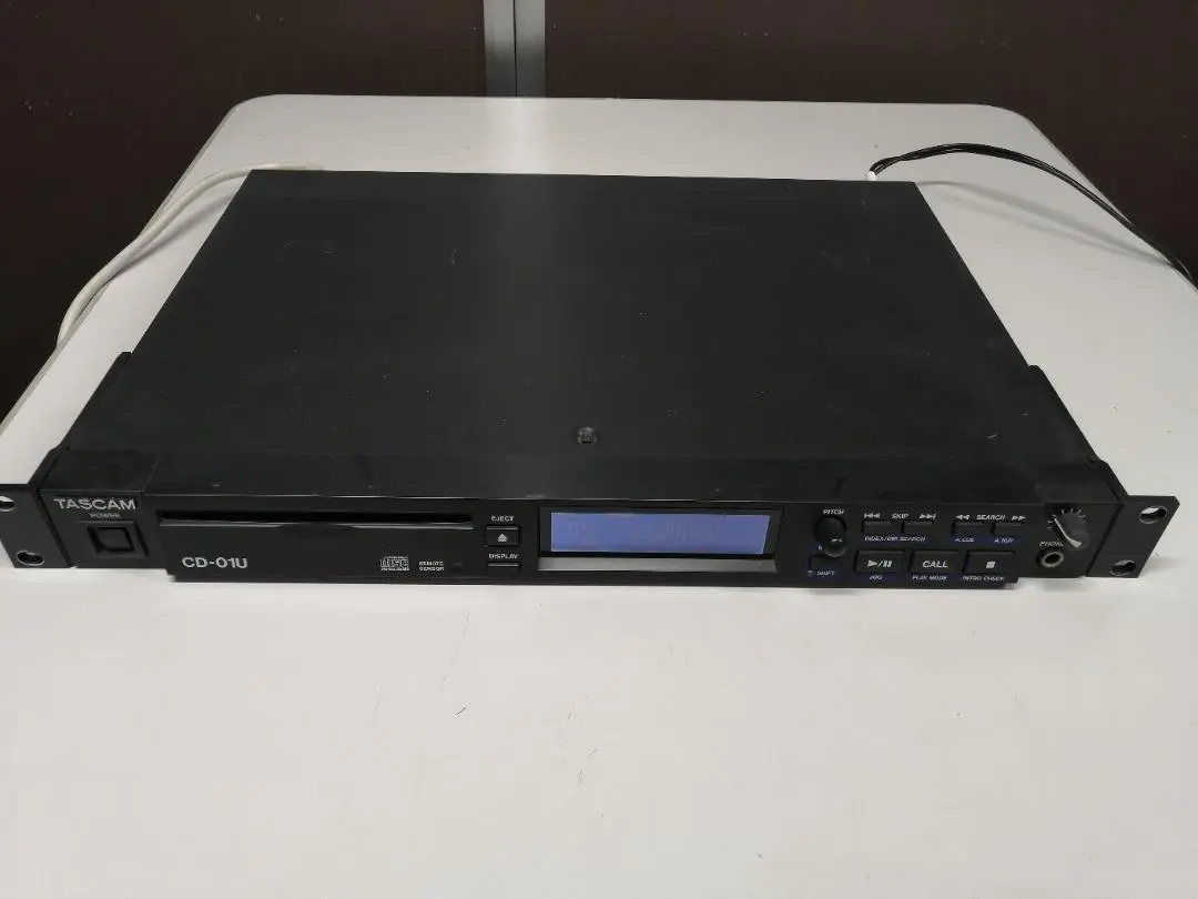 CD-01U | 業務用 1U CD プレーヤー | TASCAM (日本)