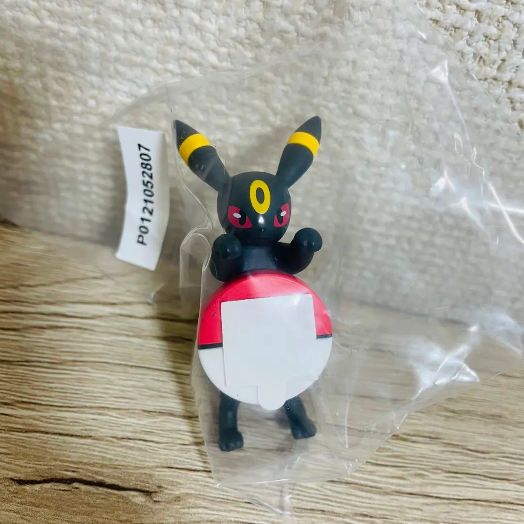 寶可夢 一番賞 F賞 街頭散步 閃耀好友 布拉基 的縮圖