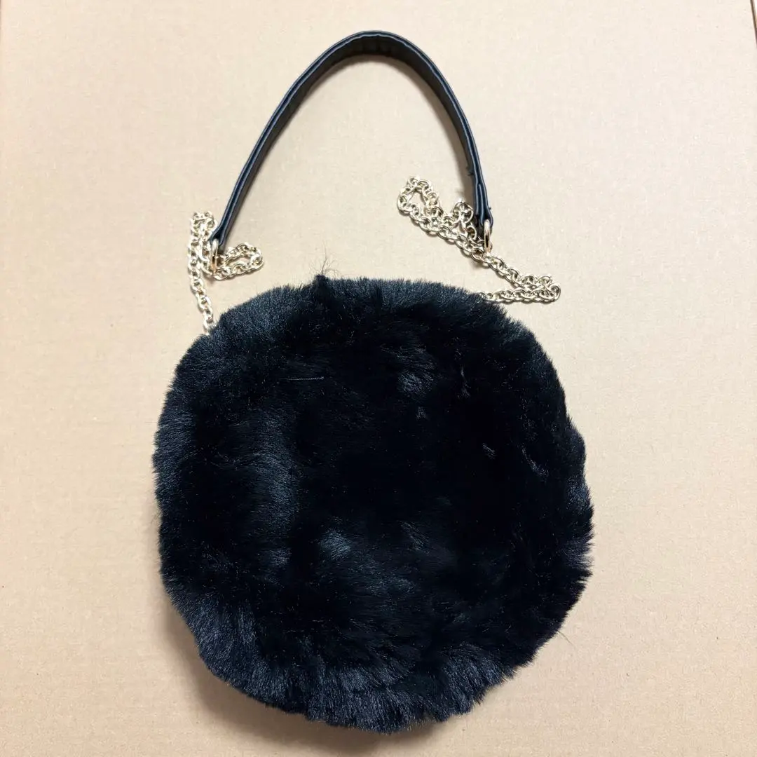 Thumbnail of BROWNY Black Fur Circular Gold Chain Party Bag
