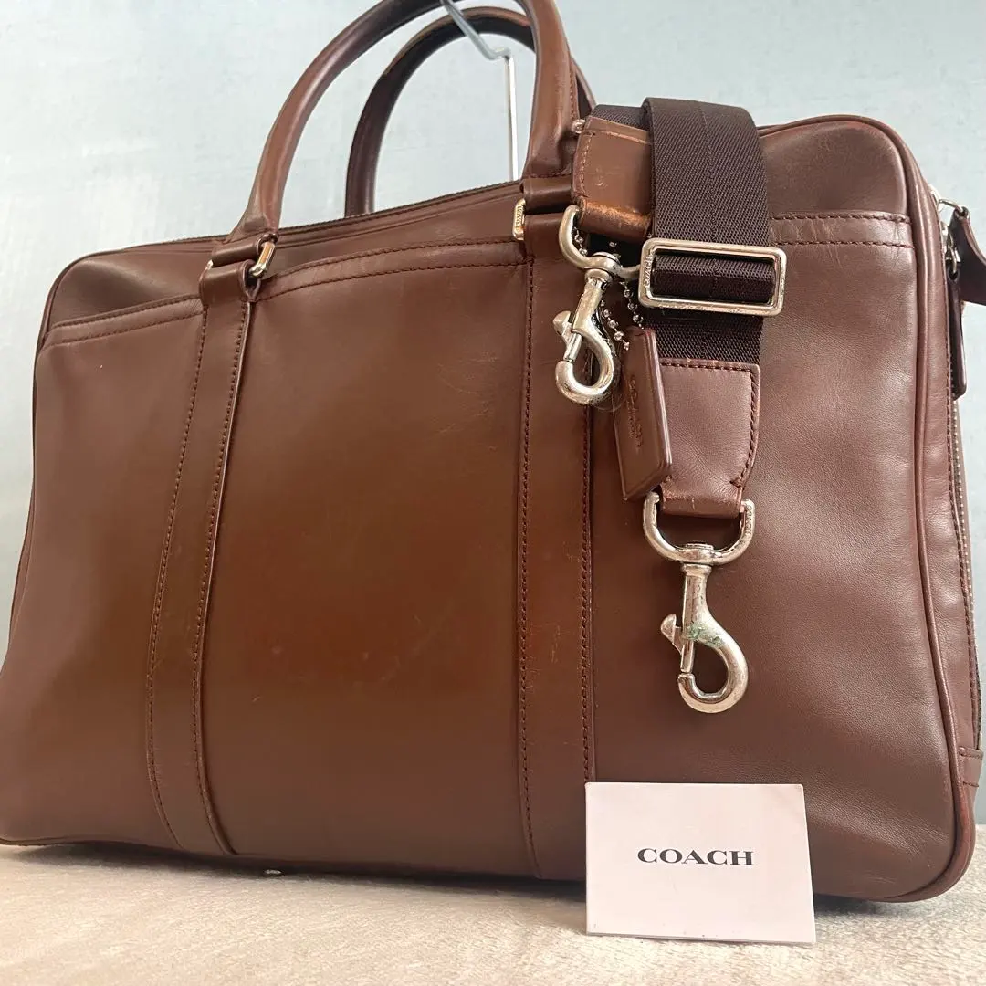 【超人氣】 Coach 2way 商務包 2室 肩背包 吊飾 A4 的縮圖