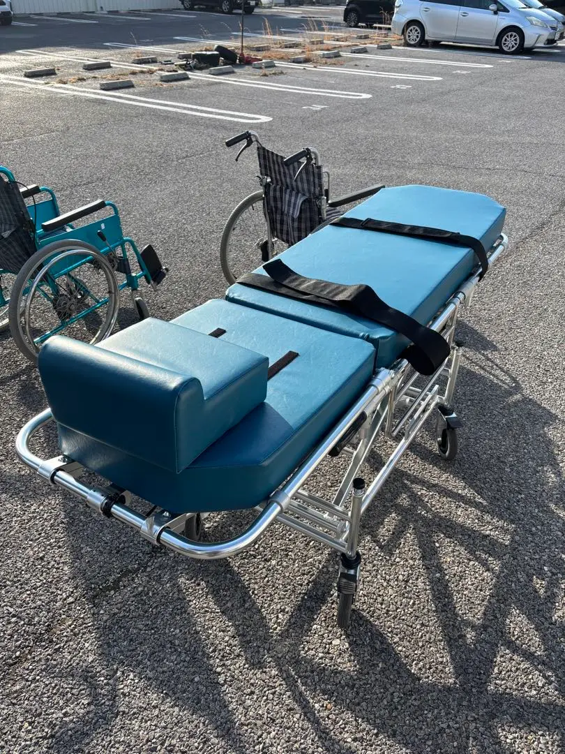 ストレッチャー(大阪府 茨木市送料込み) (車載、上下分離タイプ) ストレッチャー(大阪府 茨木市送料込み) (車載、上下分離タイプ
