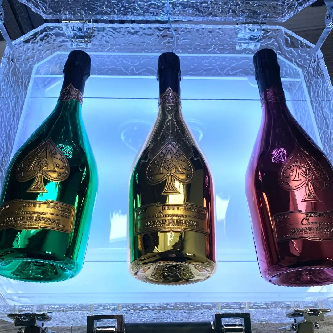 アルマンド ブリニャック LED アタッシュケース MHD シャンパン 信号機 アルマンド ブリニャック LED アタッシュケース シャンパン