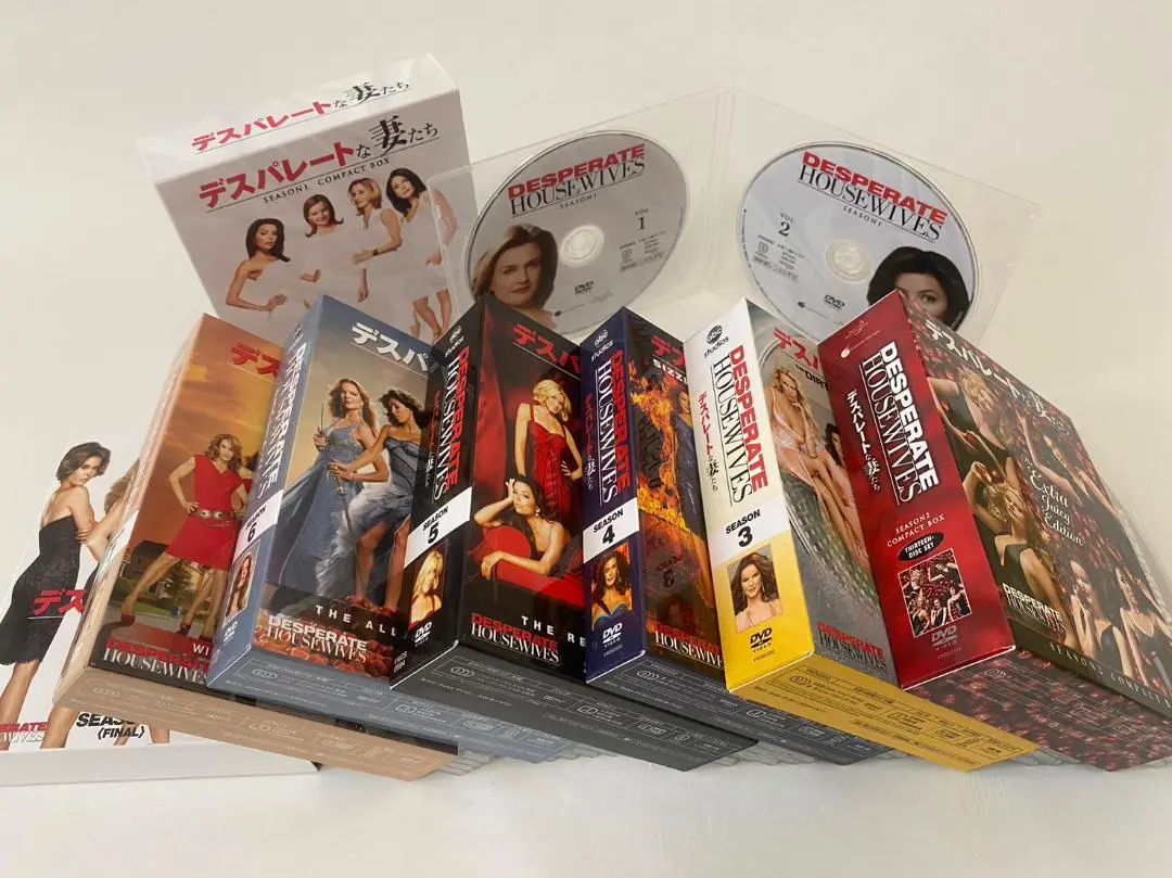 中古品 デスパレートな妻たち コンパクトボックス 全巻 完結 Amazon.co.jp: デスパレートな妻たち コンパクトBOX 全巻セット