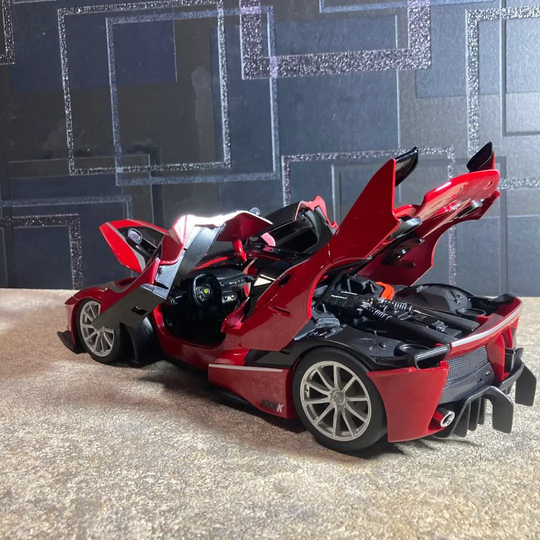 ラフェラーリ　マイスト 1/18 Maist LaFerrari Amazon.com: Ferrari LaFerrari Maisto 1:18 Special Edition
