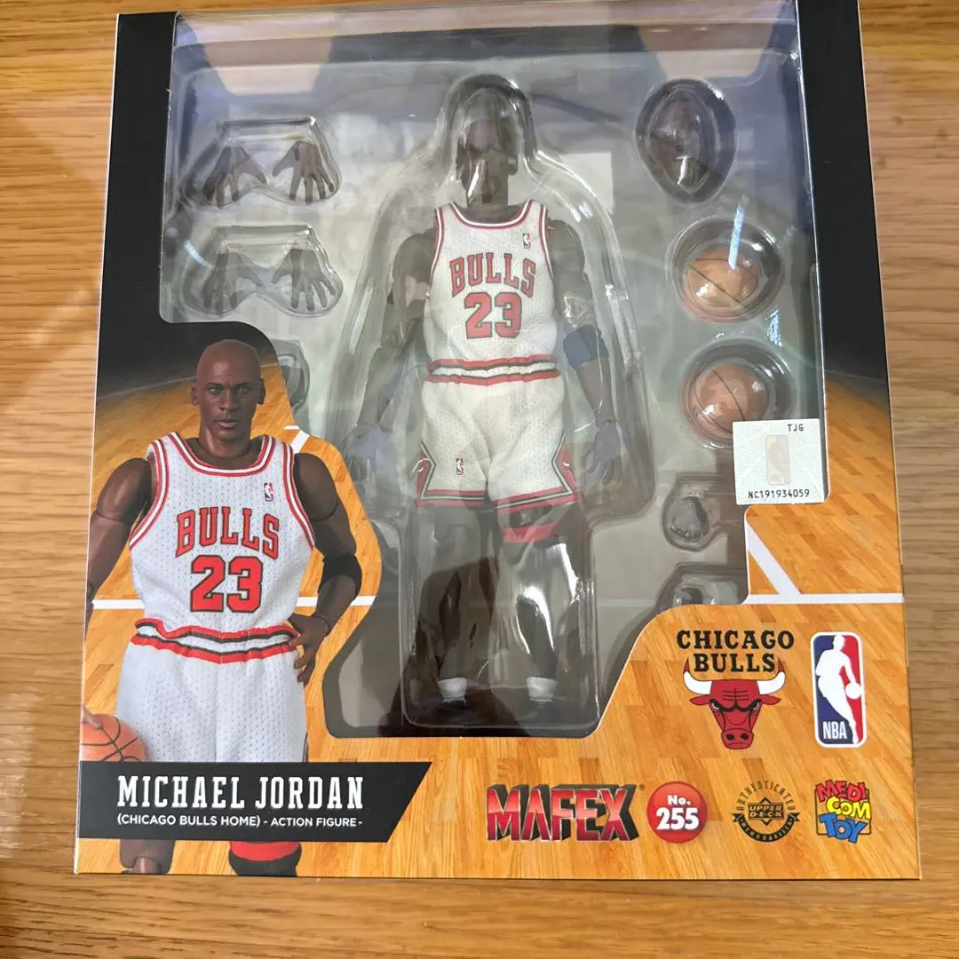【新品・未開封】MAFEX マイケルジョーダン Michael Jordan 41m1ByX0FLL.jpg_BO30,255,255,
