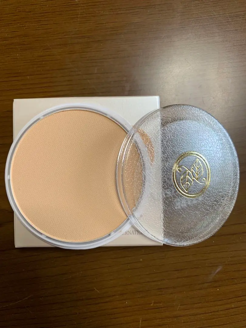 はにゃ　アザレ化粧品　パウダーファンデーション①号2個など アザレ化粧品 パウダーファンデーション1個 - メルカリ