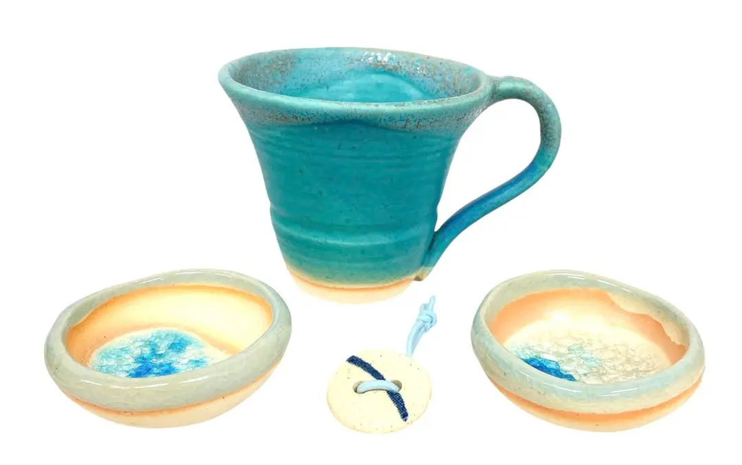 タイムセール❣️うるま陶器 大皿 うるま陶器/青い器専門店 | 今回は渾身の入魂シーサーと うるま