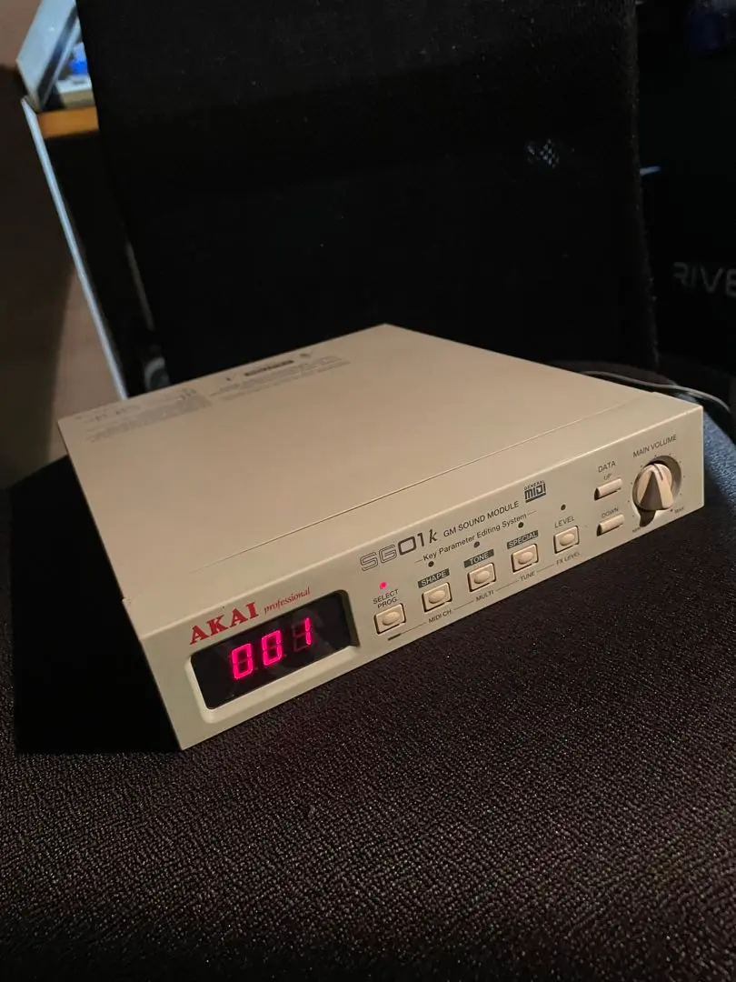 AKAI SG01v サウンドモジュール動作品 Akai SG01v Vintage Sound Module Preset Sounds - YouTube