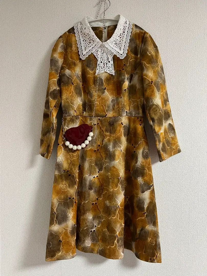 Thumbnail of High-quality occasion lace dress with burnt-out processing, early Heisei era. Showa retro, Heisei retro.