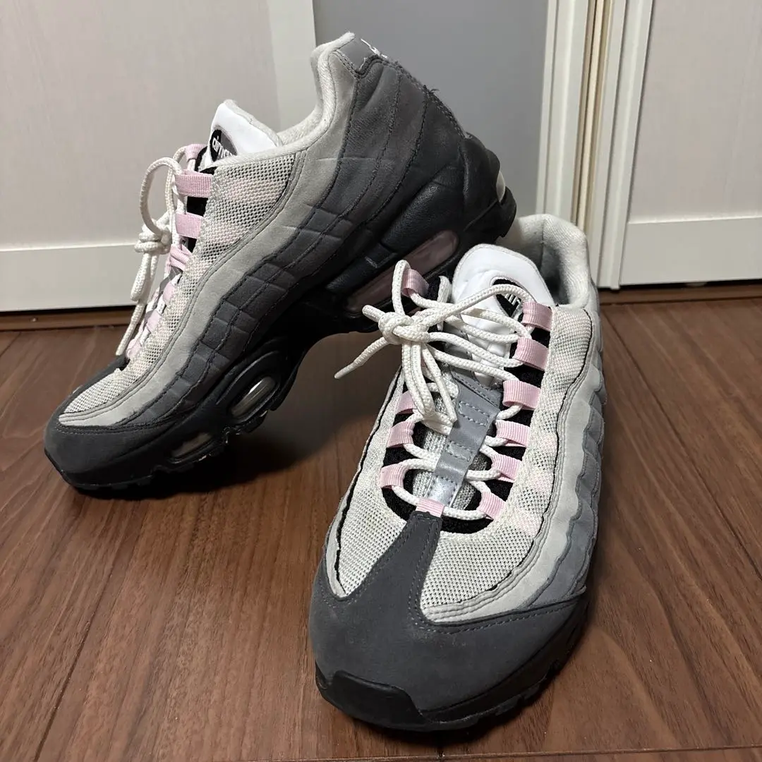 【NIKE】AIRMAX95 ガンスモーク/ピンクフォーム 23.5センチ 2025年最新】エアマックス95ガンスモークピンクフォームの人気