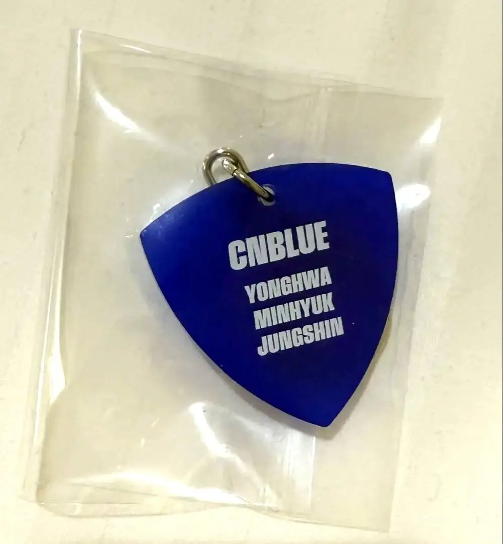 CNBLUE ジョンヒョン ピック Amazon.co.jp: CNBLUE ジョンヨンファ ギターピック 本人使用