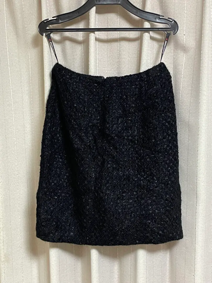 Thumbnail of Black pencil skirt