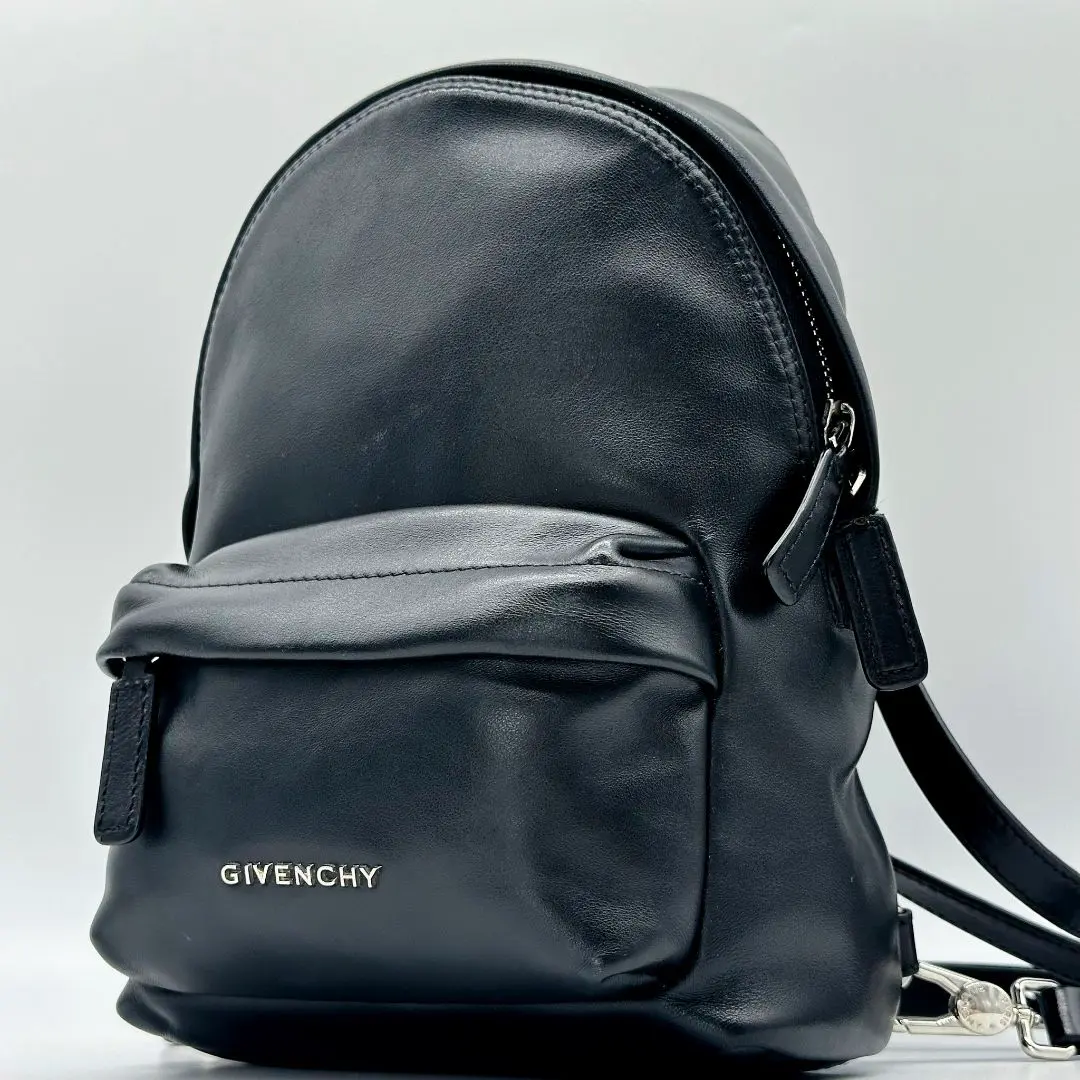 年末のプロモーション特価！ GIVENCHY エナメルミニリュックコスメポーチブラック希少 バッグ
