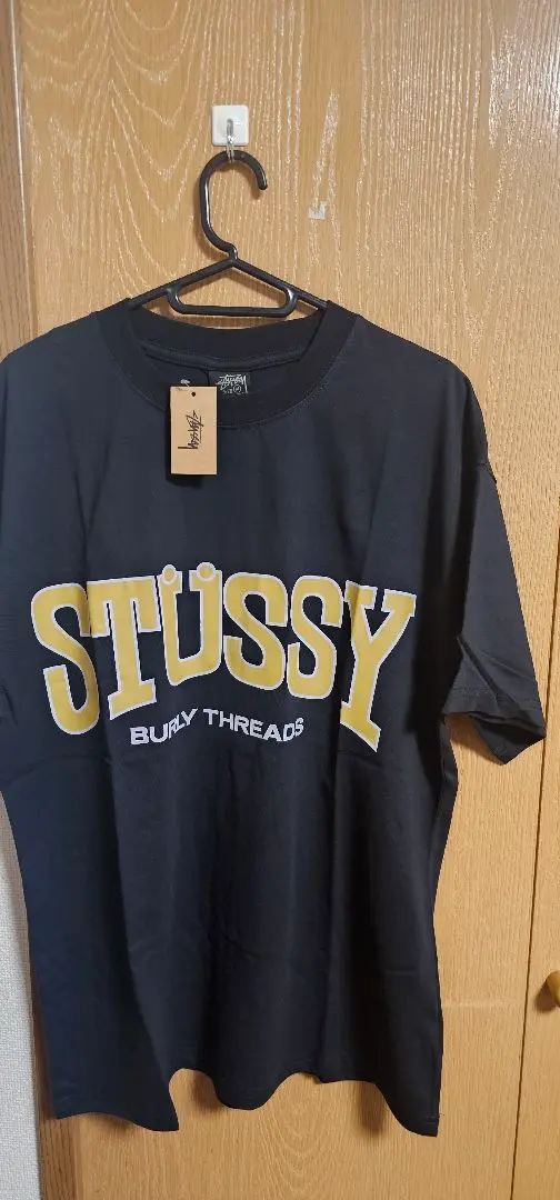 国内発送 送料関税込 日本完売品 STUSSY BURLY THREADS TEE STUSSY 新品 ステューシー BURLY THREADS PIG.DYED TEE