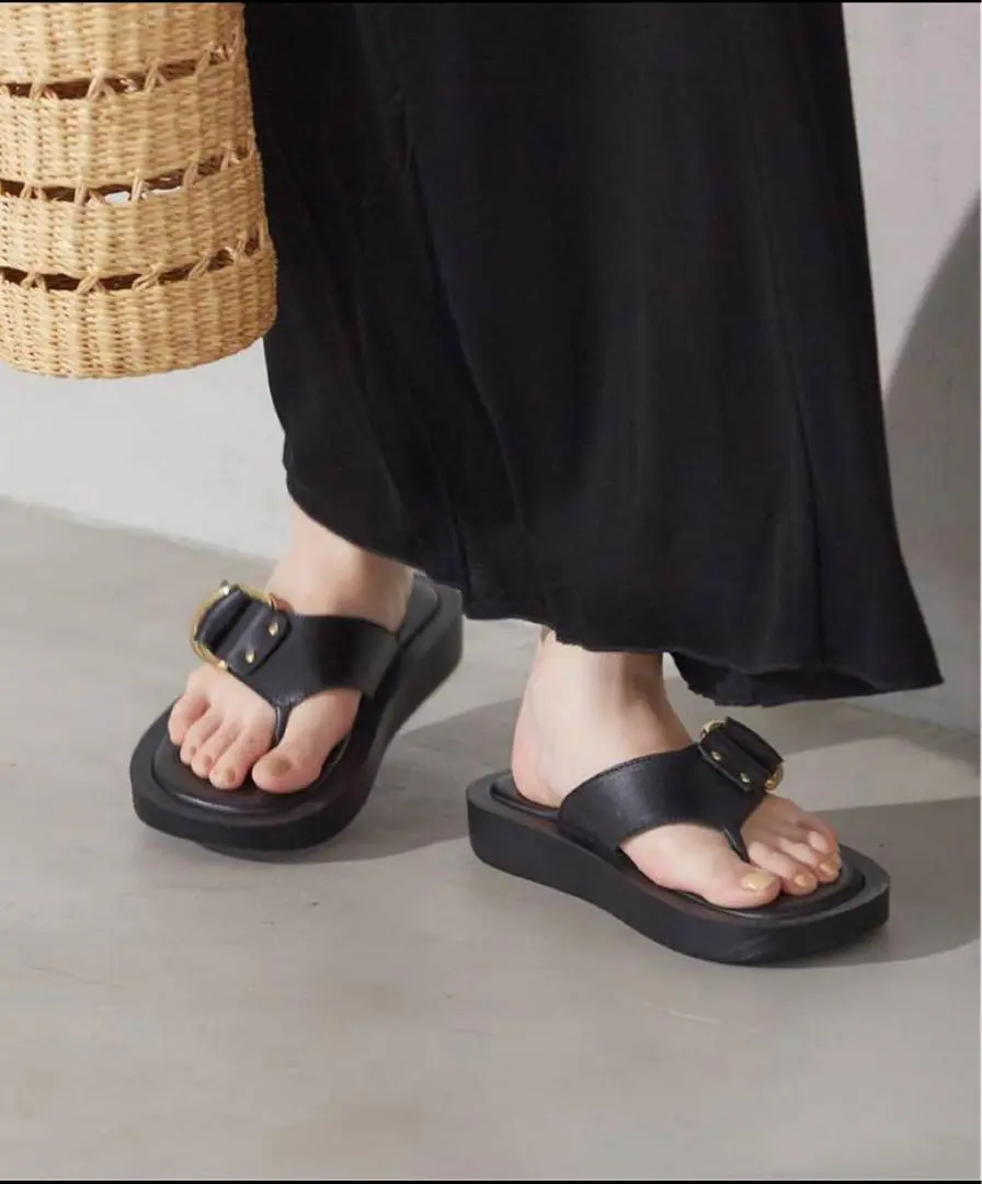新品 未使用　CAMINANDO カミナンド　トングサンダル　黒 6 CAMINANDO カミナンド トングサンダル THONG FLAT SANDALS 2521W