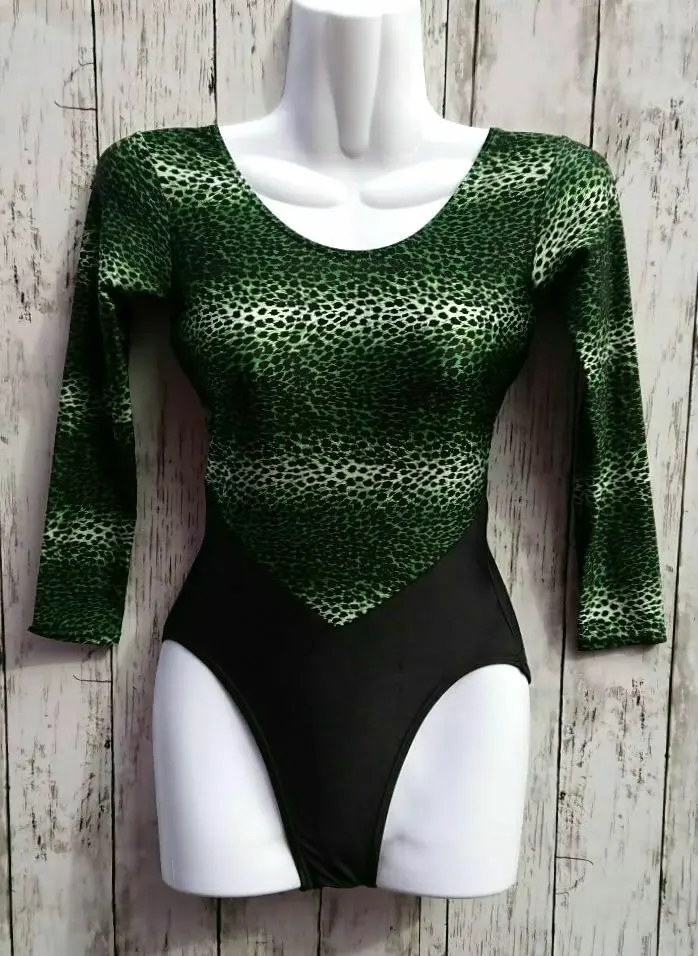 2025年最新】エアロビクスレオタードの人気アイテム - メルカリ