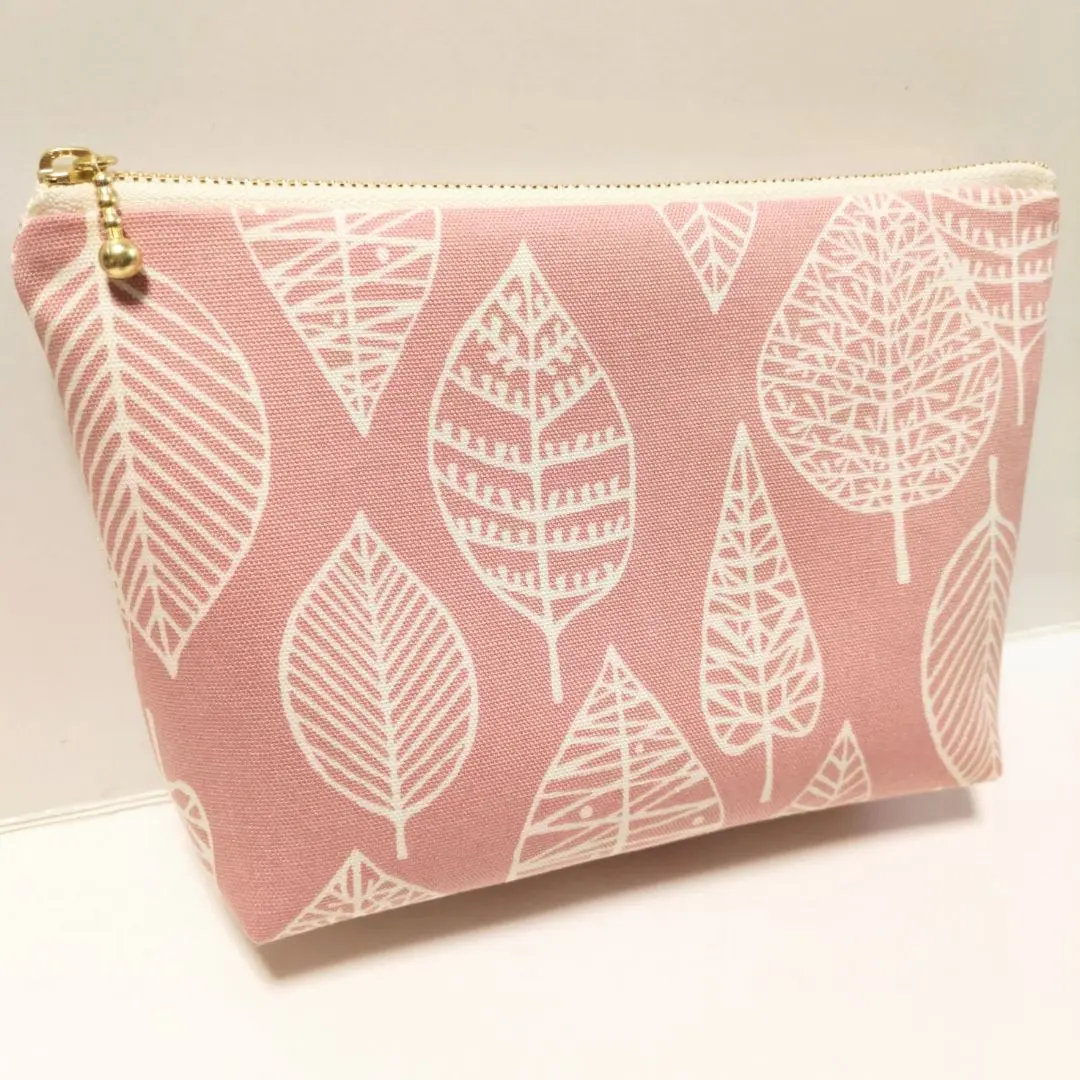 Thumbnail of Nordic Leaf Pattern Handmade Pouch Cosmetic Pouch Zipper Pouch