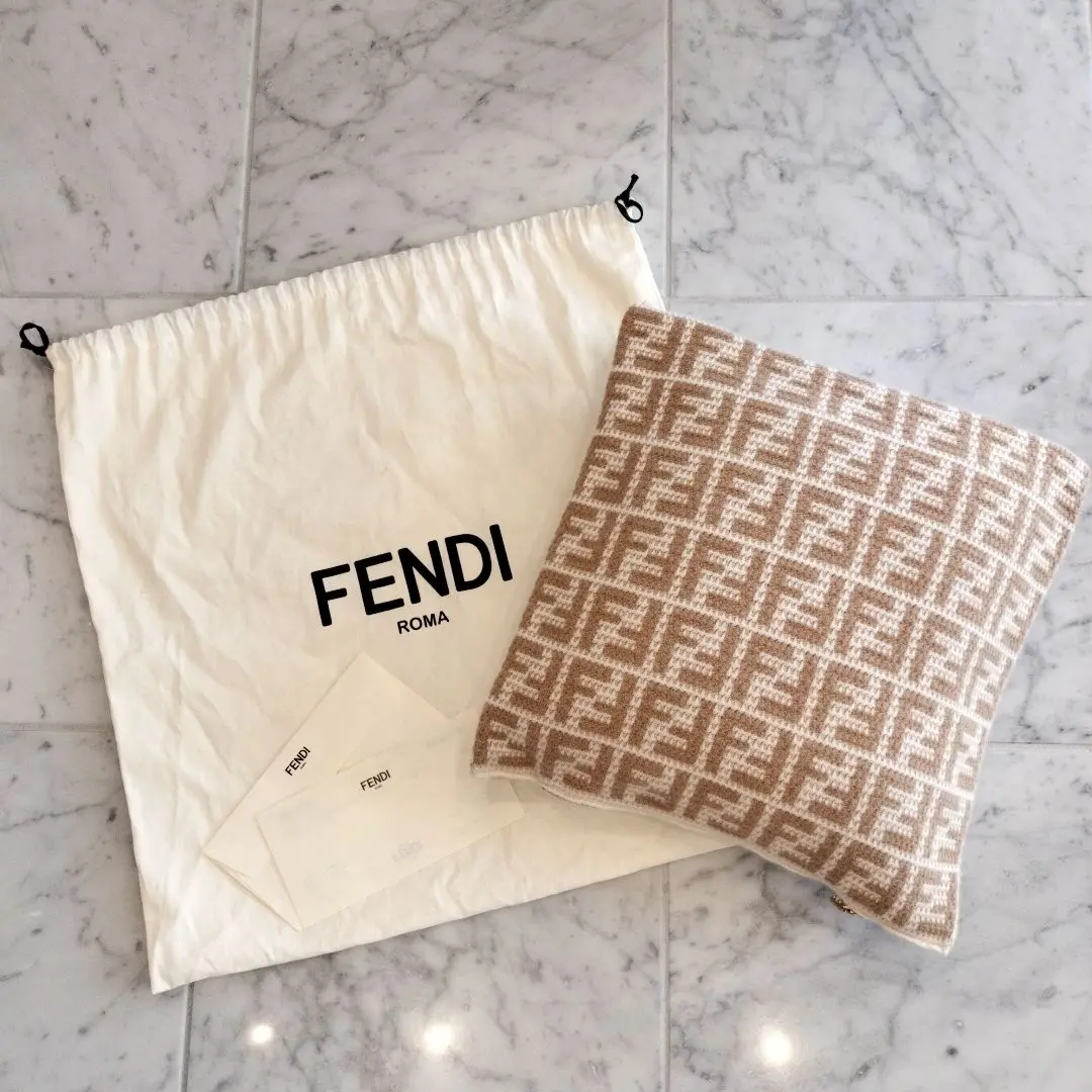 未使用 フェンディ FENDI クッションカバー 45㎝×45㎝ 11960153.jpg
