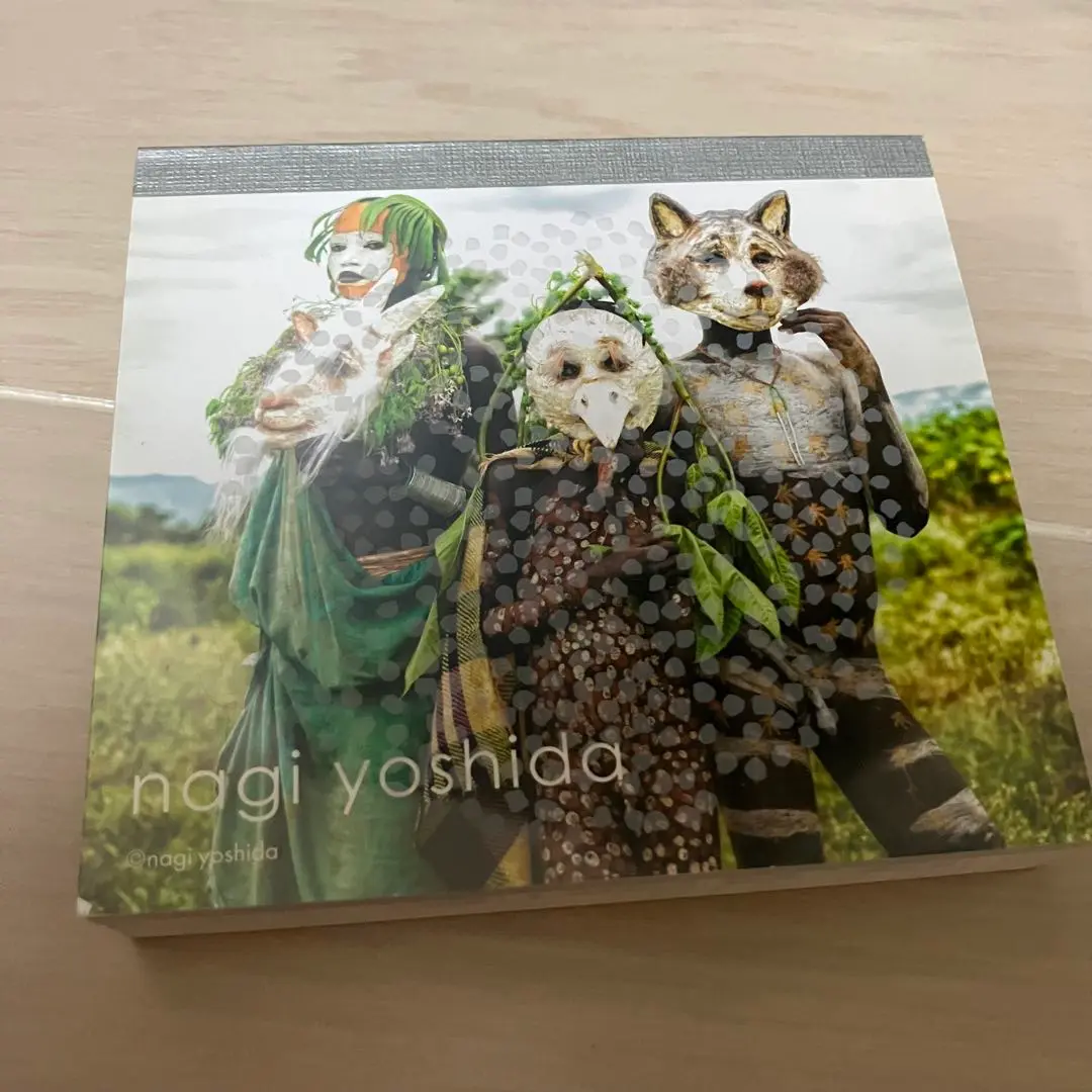 ヨシダナギ写真集2冊セット ヨシダナギ写真集2冊セットの通販 by tkmtbt's shop｜ラクマ