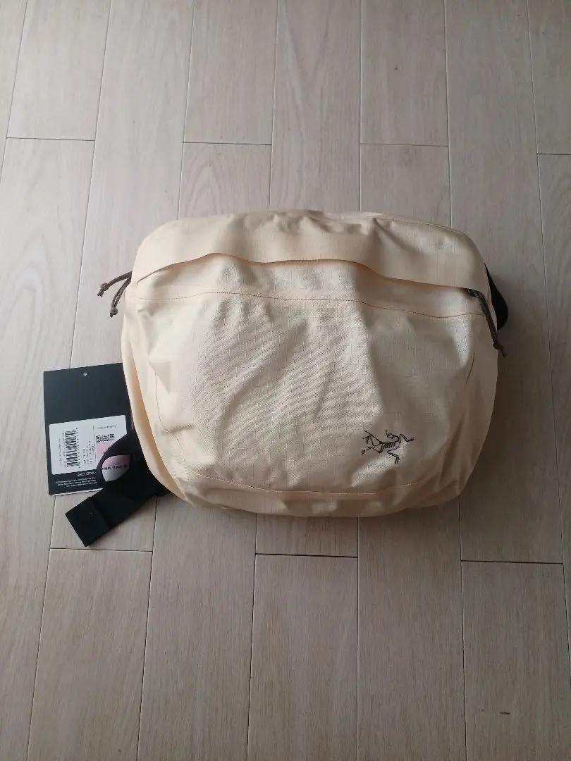 Arc'teryx Lunara 10 | Shoulder bags | Varuste.net English