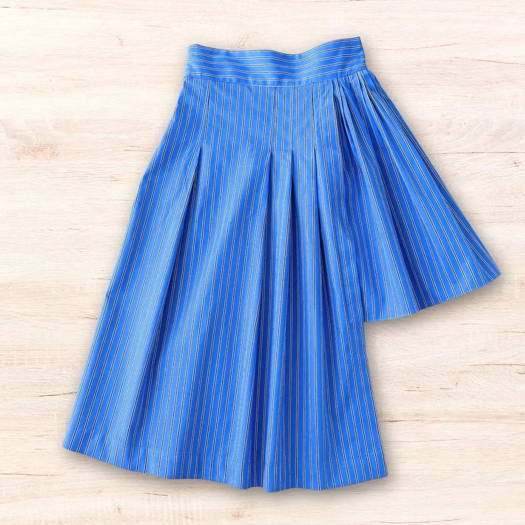 カラフル♫【美品】シーニューヨーク 高級スカート サイズ4 紺 138 カラフル♫【美品】シーニューヨーク 高級スカート サイズ4 紺 138