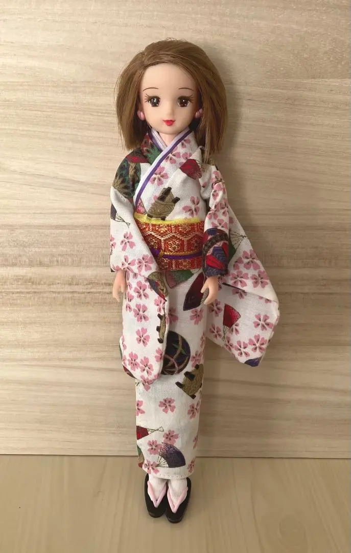 莉卡娃娃 朋友 伊津美 和服 傳統服飾 的縮圖
