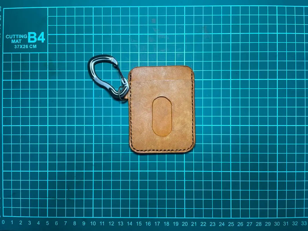 Thumbnail of Italian Leather / Vegetable-Tanned Leather / Pass Case / Card Holder / Maya Berry / Handmade
