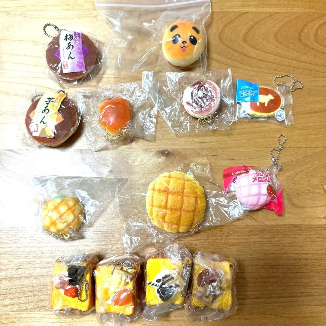 Thumbnail of 15 Squishy Bread Items