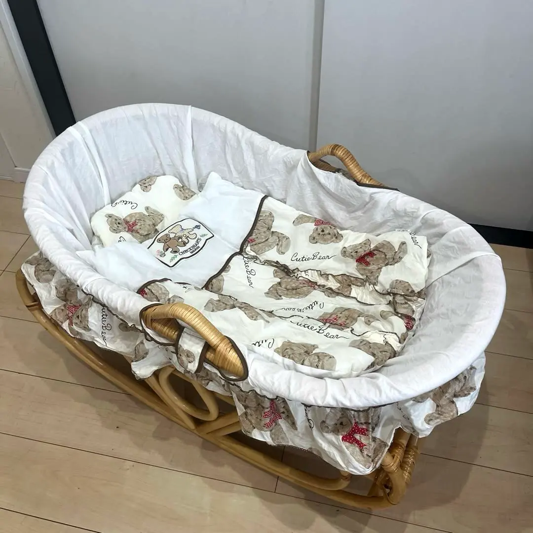 専用‼︎かわに〜ふ様　籐　ベビーベッド　ベビー家具　アンティーク 専用‼︎かわに〜ふ様 籐 ベビーベッド ベビー家具 アンティーク 専用