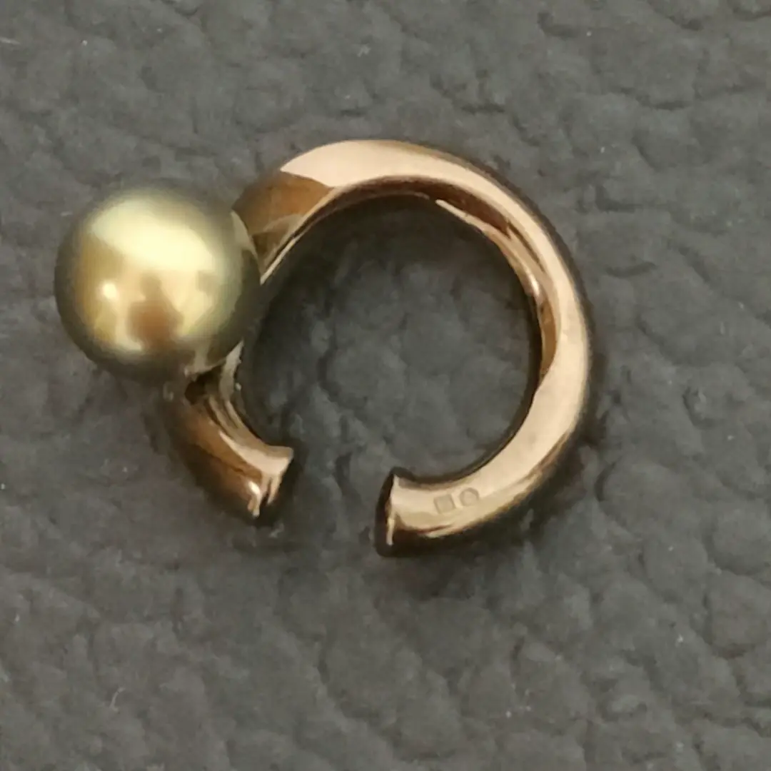 ミキモトMIKIMOTO PASSIONOIRイヤーカフ　試着のみ MIKIMOTO ミキモト 黒 イヤーカフ PASSIONOIR - メルカリ