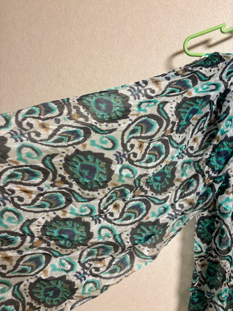 S17. ウズベキスタン直輸入　高級絹・綿生地　絹糸刺繍　ショール S17. ウズベキスタン直輸入高級絹・綿生地絹糸刺繍ショール