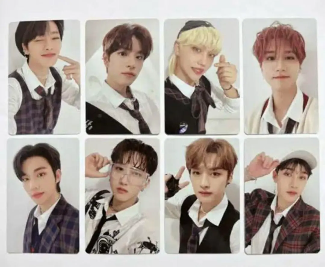 Thumbnail of Stray Kids pre-order benefit trading card