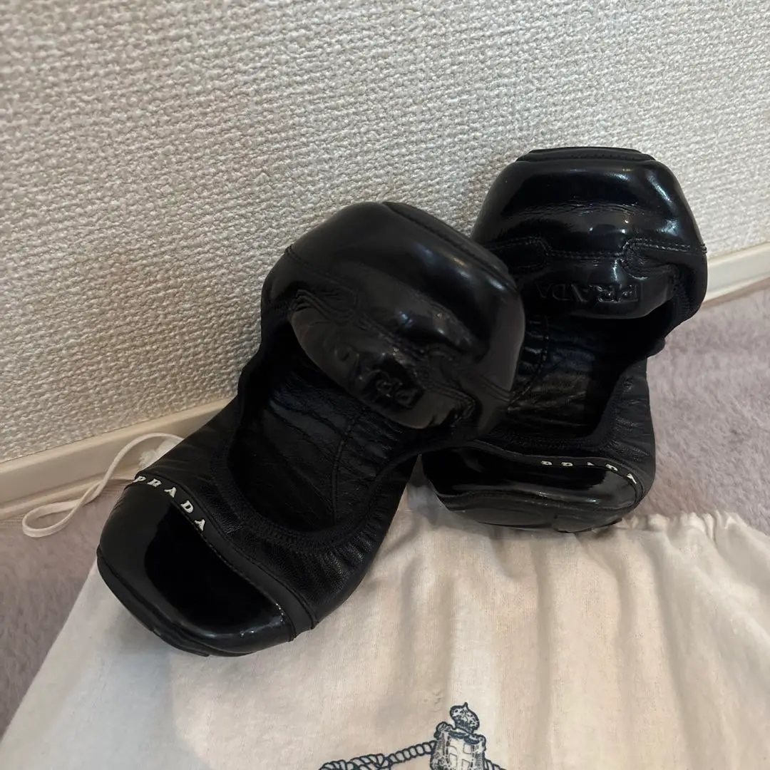 美品 PRADA プラダ ルームシューズ スリッパ サイズ8 ブラック 2025年最新】プラダ ルームシューズの人気アイテム - メルカリ