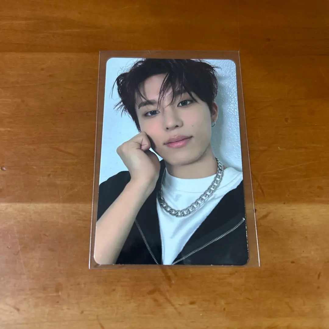 Thumbnail of TREASURE Junghwan CU benefit trading card