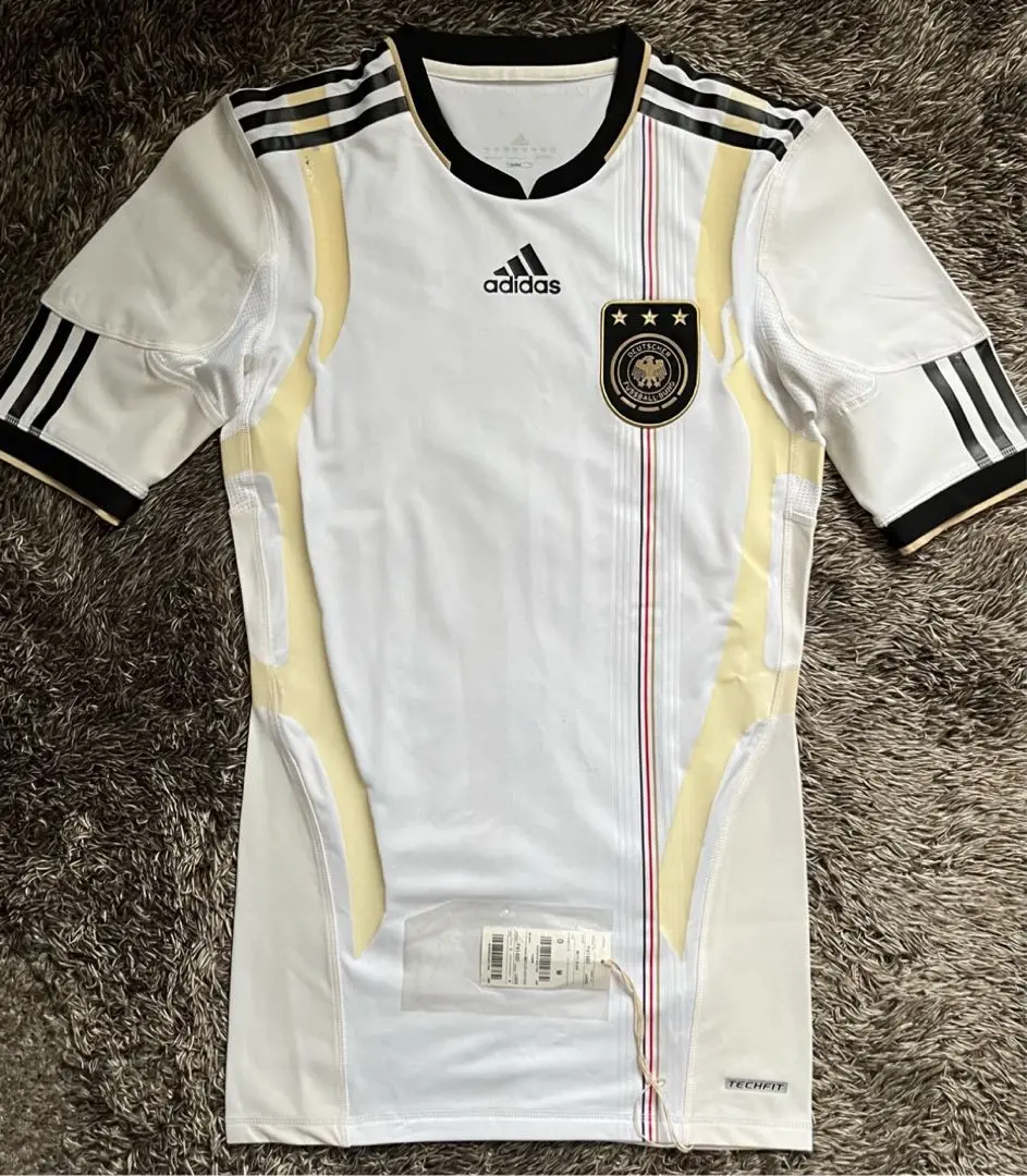 2010 アディダス ドイツ代表 南アフリカW杯 ウェア 縦 白 ユニフォーム 51e5fe320b9170bc69eb0e3577f543