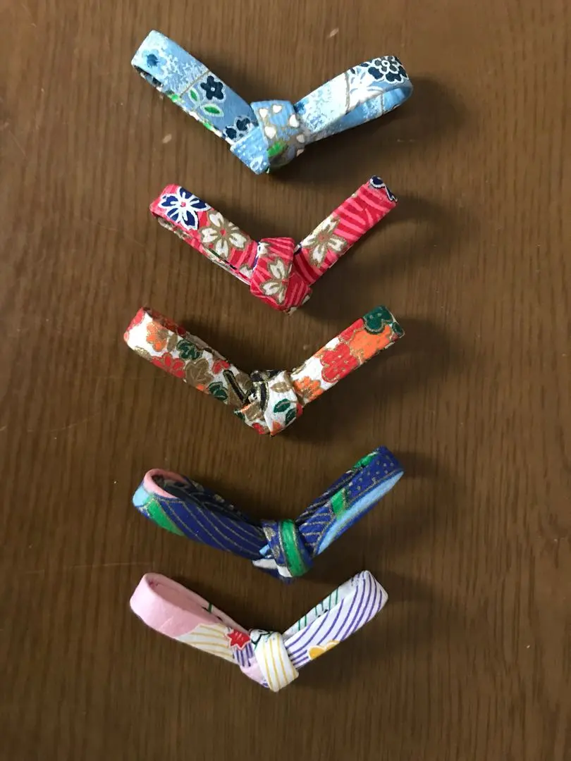 Thumbnail of Ribbon-shaped chopstick rests