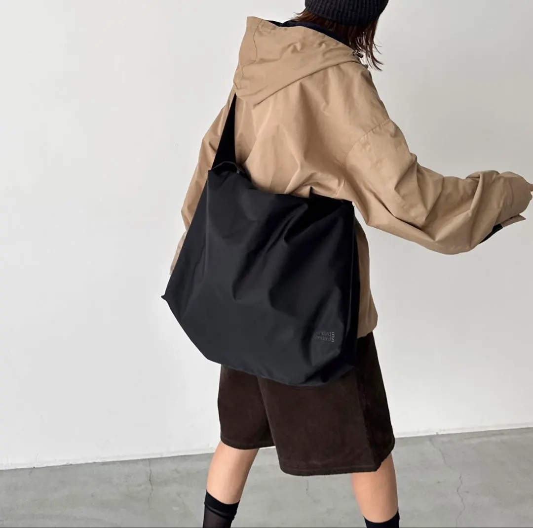 Thumbnail of CANALJEAN 2-way shoulder bag, A4 size, can hold a PC