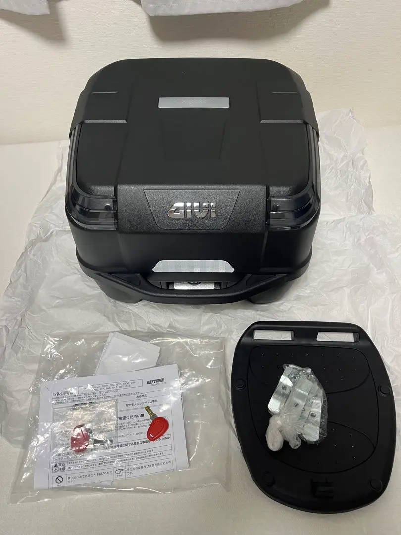 GIVI Monolock 後尾箱 B33N2MD 的縮圖