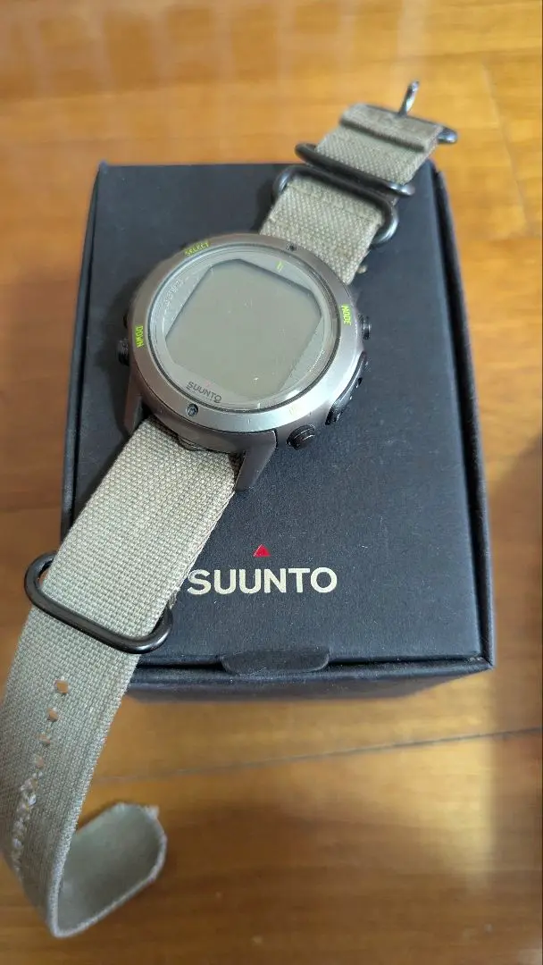 SUUNTO - Suunto スント D6i と 対応トランスミッターDP173のセット SUUNTO - Suunto スント D6i と 対応トランスミッターDP173の