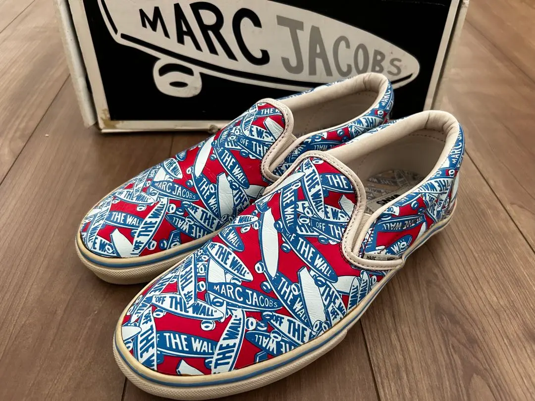 Vans markJACOBSスリッポン
グラフィックプリント Vans x Marc Jacobs Unisex Classic Slip On LX Fiery Red/White